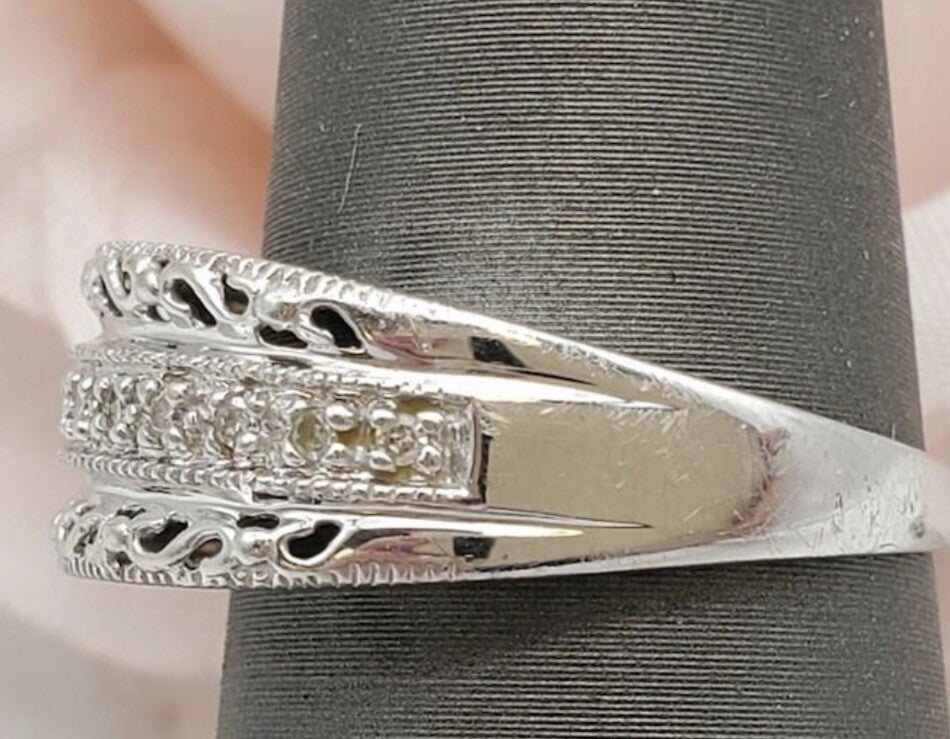 10k gold diamond mom ring