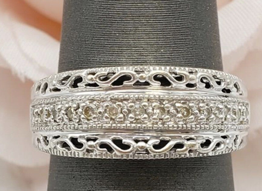 10k gold diamond mom ring